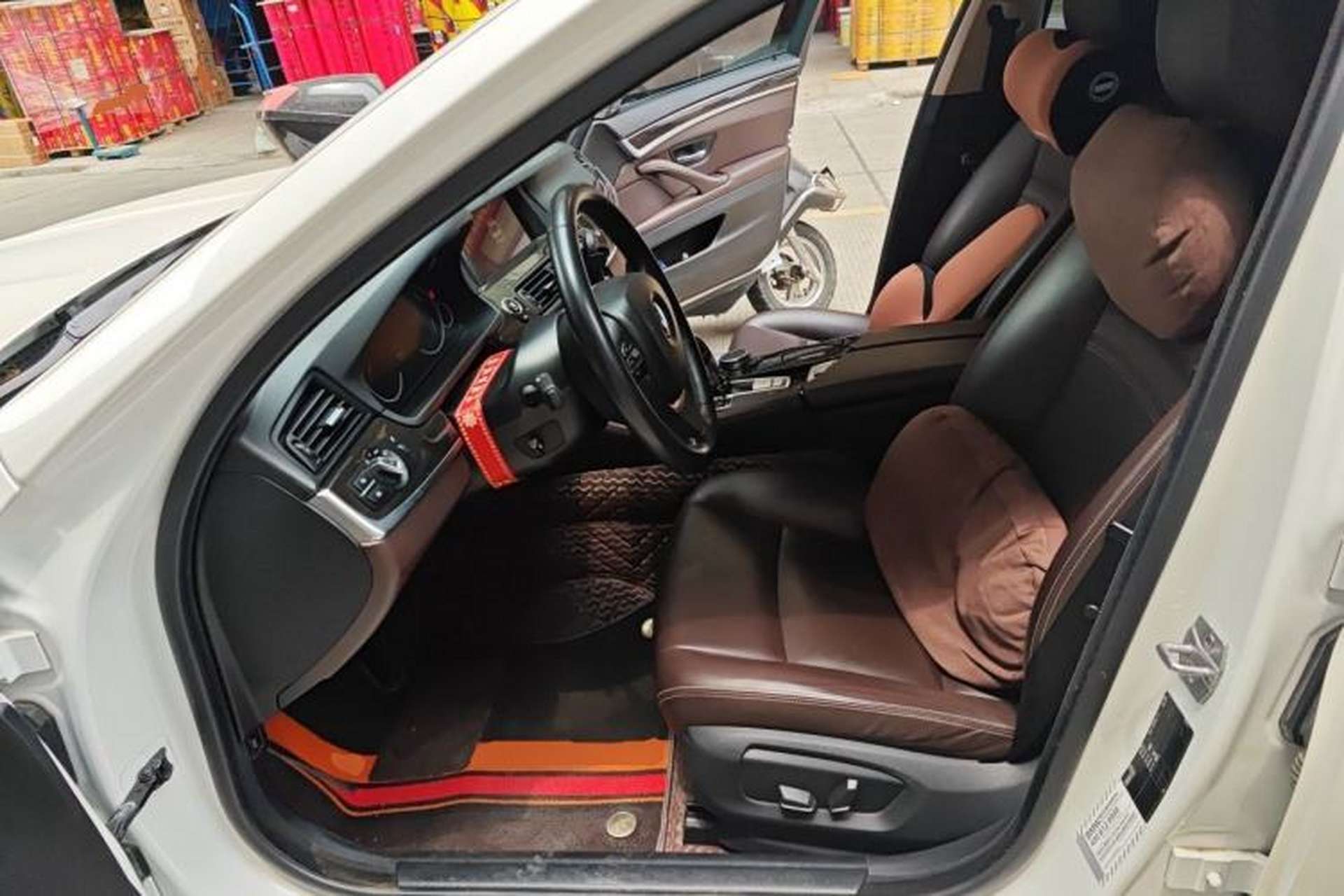Used BMW 5 Series 2017 525Li Luxury Design Package Left Front Seat
