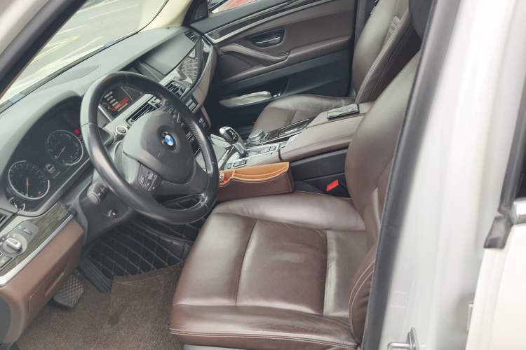 Used BMW 5 Series 2017 525Li Luxury Design Package Left Front Seat