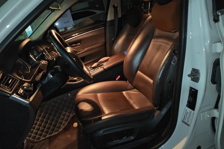 Used BMW 5 Series 2017 525Li Luxury Design Package Left Front Seat