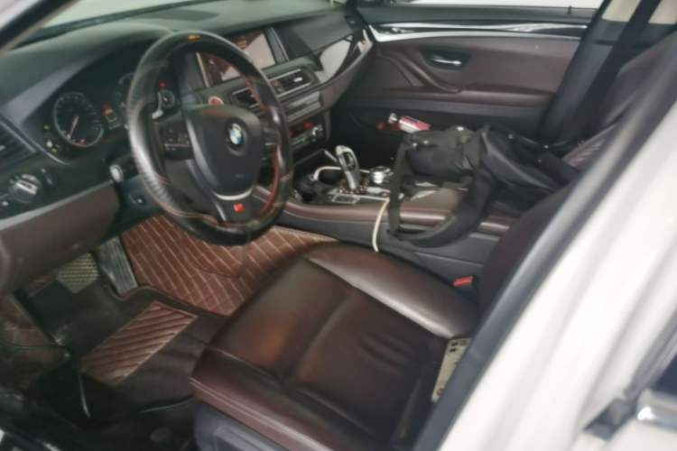 Used BMW 5 Series 2017 525Li Luxury Design Package Left Front Seat