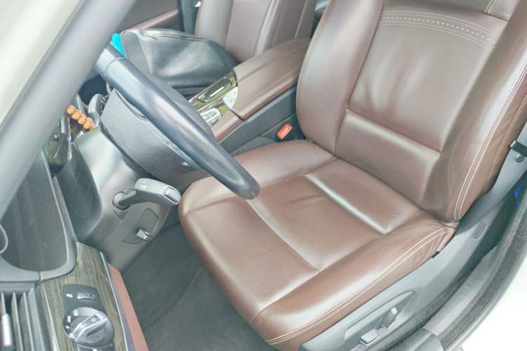 Used BMW 5 Series 2017 525Li Luxury Design Package Left Front Seat