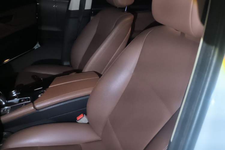 Used BMW 5 Series 2017 525Li Leading Model Left Front Seat