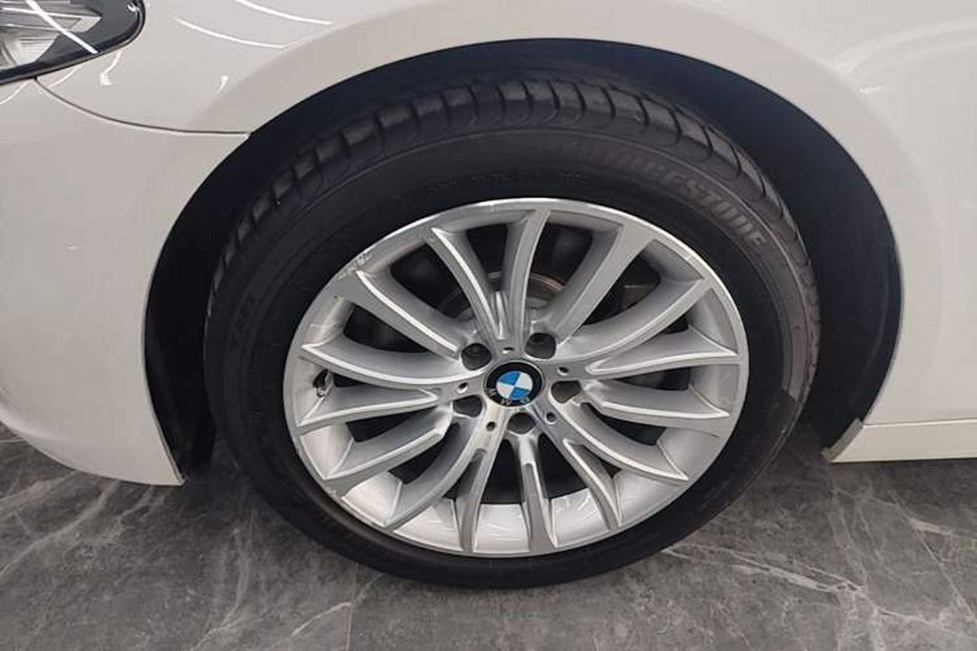 Used BMW 5 Series 2017 525Li Luxury Design Package Left Front Wheel Hub