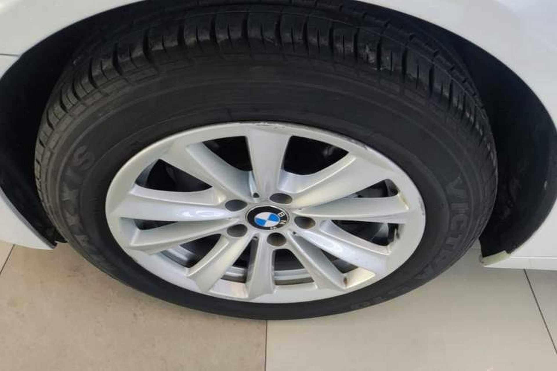 Used BMW 5 Series 2017 520Li Elegant Edition Left Front Wheel Hub