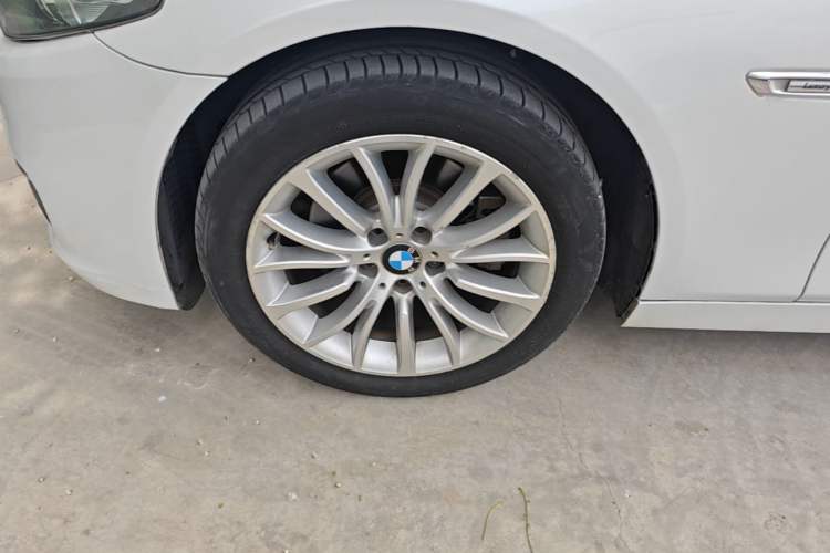 Used BMW 5 Series 2017 525Li Luxury Design Package Left Front Wheel Hub