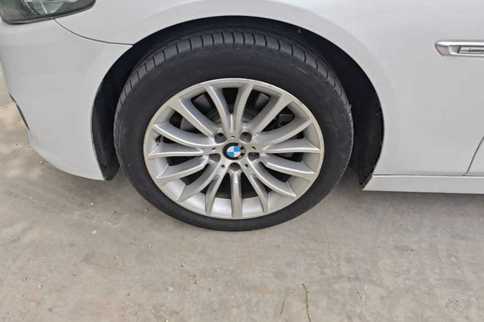 Used BMW 5 Series 2017 525Li Luxury Design Package Left Front Wheel Hub