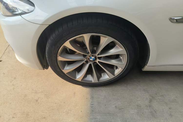 Used BMW 5 Series 2017 525Li Leading Model Left Front Wheel Hub