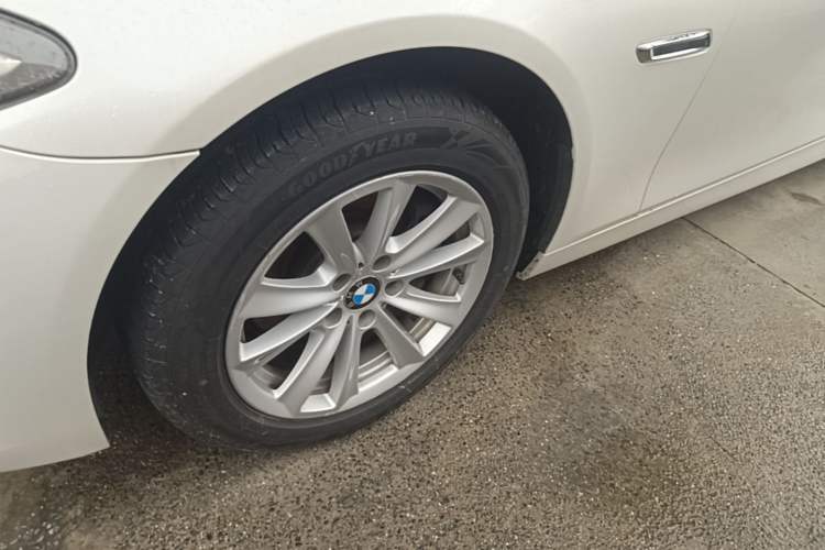 Used BMW 5 Series 2017 520Li Elegant Edition Left Front Wheel Hub