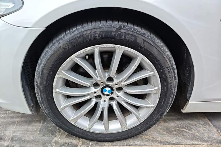 Used BMW 5 Series 2017 525Li Luxury Design Package Left Front Wheel Hub
