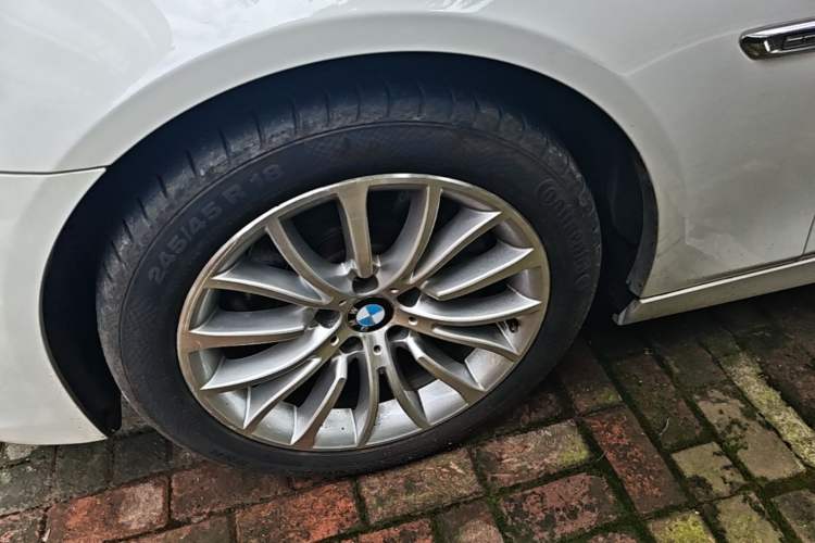Used BMW 5 Series 2017 525Li Luxury Design Package Left Front Wheel Hub