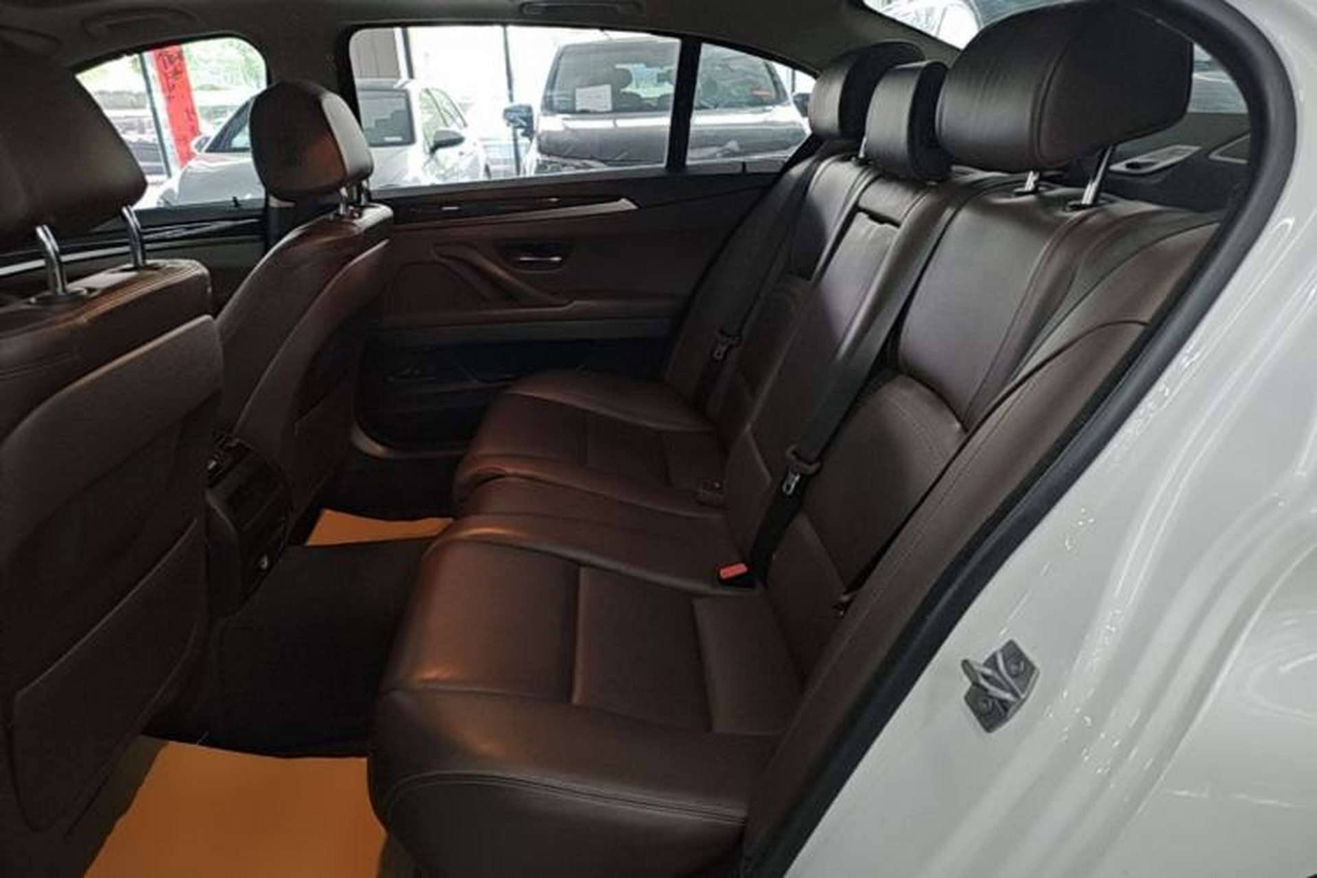 Used BMW 5 Series 2017 525Li Luxury Design Package Left Rear Seat