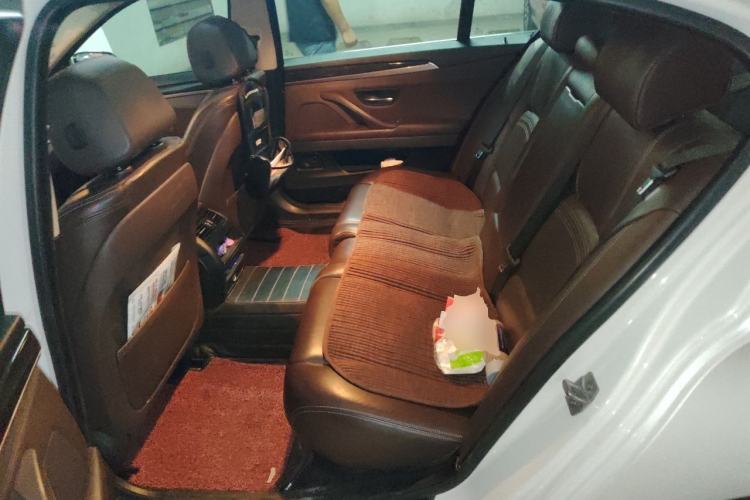 Used BMW 5 Series 2017 525Li Luxury Design Package Left Rear Seat