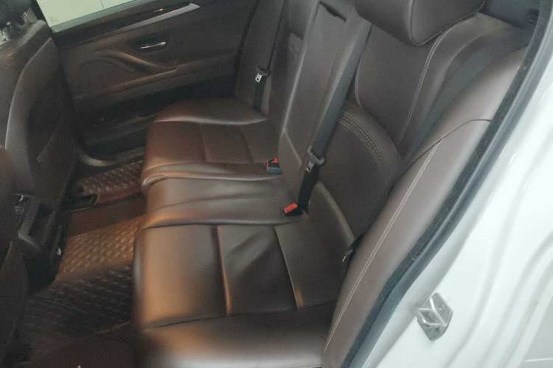 Used BMW 5 Series 2017 525Li Luxury Design Package Left Rear Seat