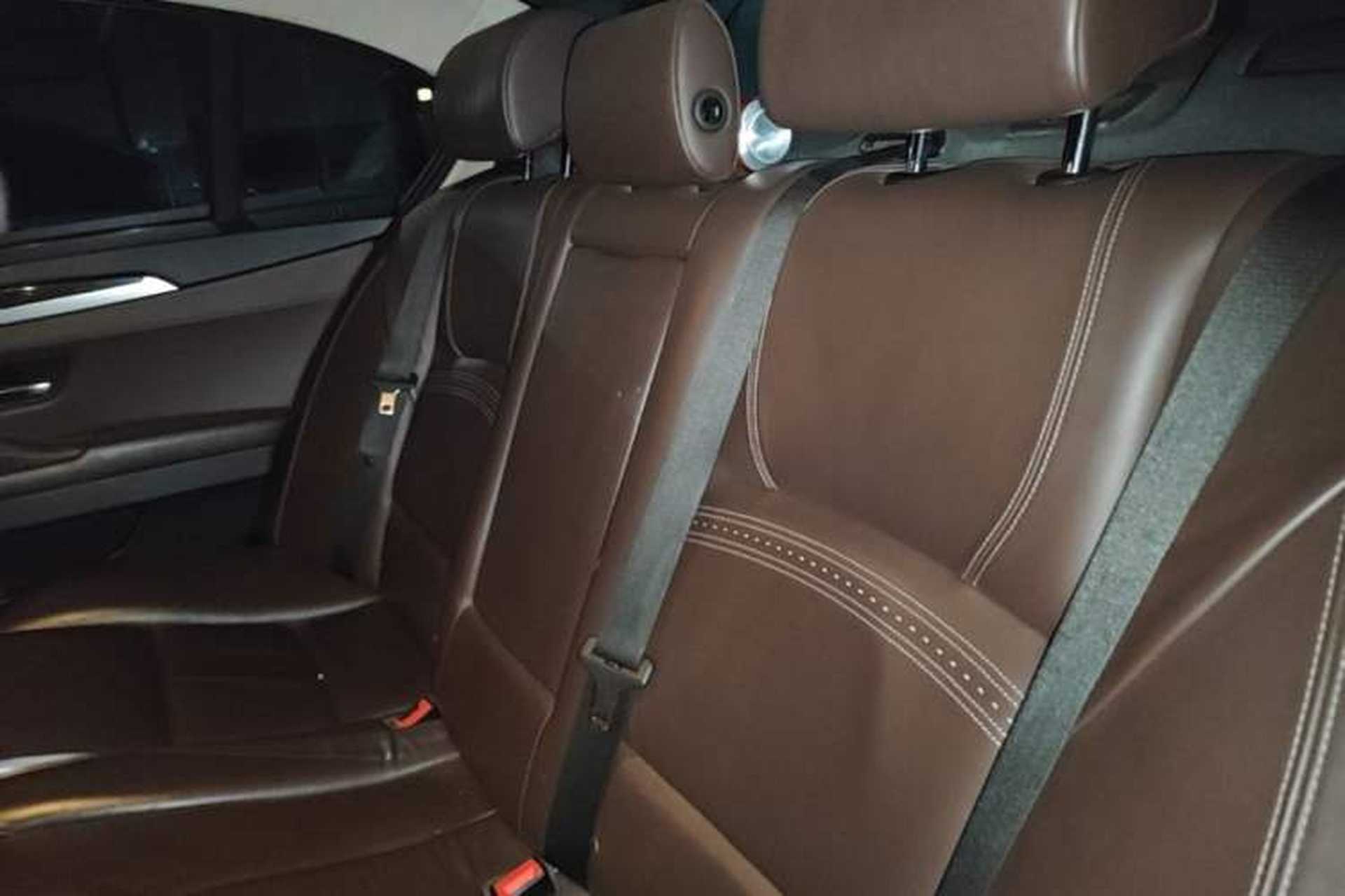 Used BMW 5 Series 2017 525Li Luxury Design Package Left Rear Seat
