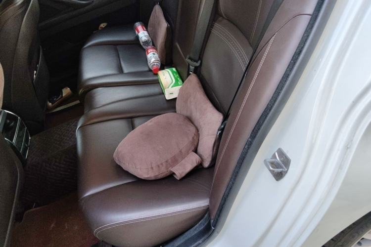 Used BMW 5 Series 2017 525Li Luxury Design Package Left Rear Seat