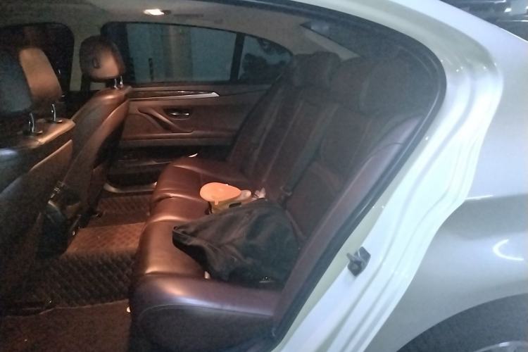 Used BMW 5 Series 2017 525Li Luxury Design Package Left Rear Seat
