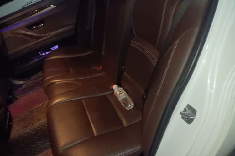 Used BMW 5 Series 2017 525Li Luxury Design Package Left Rear Seat