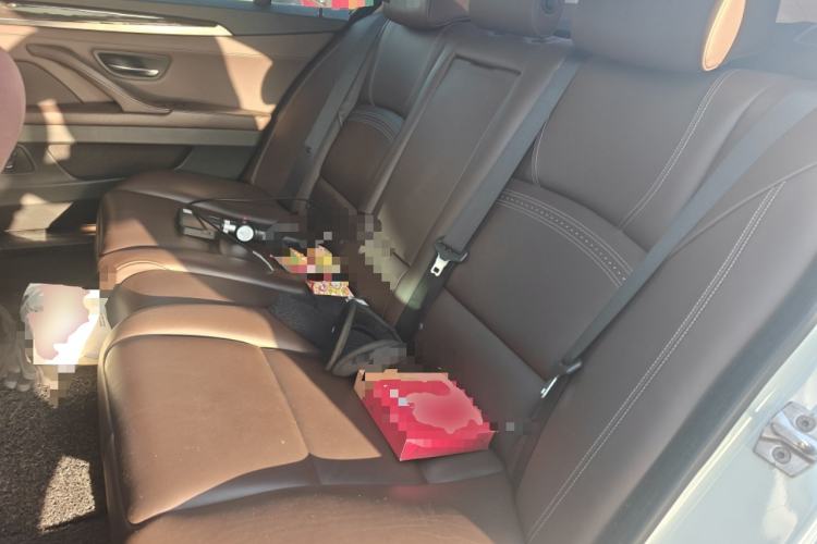 Used BMW 5 Series 2017 525Li Luxury Design Package Left Rear Seat