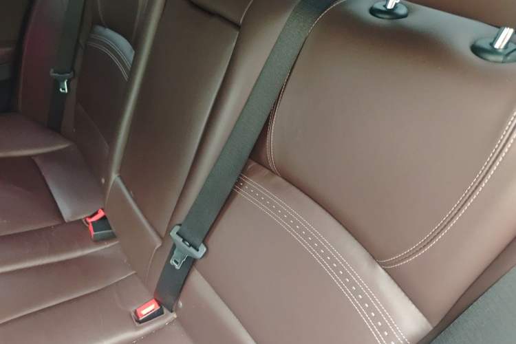 Used BMW 5 Series 2017 525Li Luxury Design Package Left Rear Seat