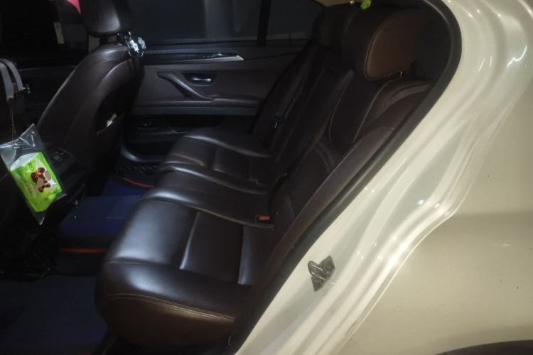 Used BMW 5 Series 2017 525Li Luxury Design Package Left Rear Seat