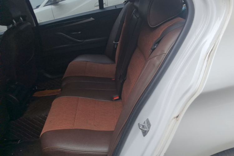 Used BMW 5 Series 2017 525Li Luxury Design Package Left Rear Seat