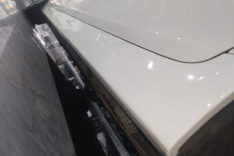 Used BMW 5 Series 2017 525Li Luxury Design Package Left Side Sill