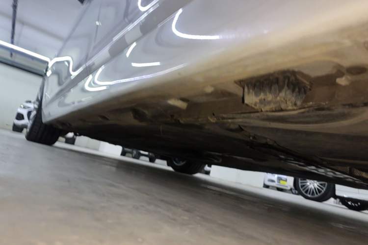 Used BMW 5 Series 2017 525Li Leading Model Left Side Sill
