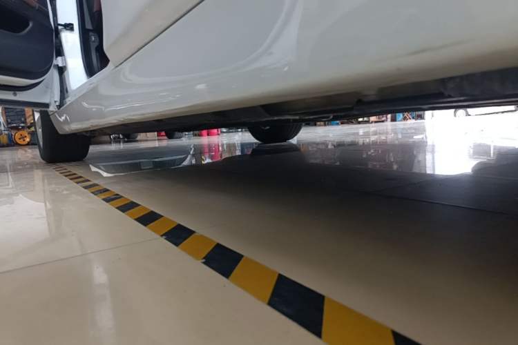 Used BMW 5 Series 2017 520Li Elegant Edition Left Side Sill