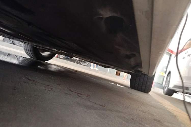 Used BMW 5 Series 2017 525Li Leading Model Left Side Sill