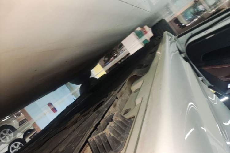 Used BMW 5 Series 2017 525Li Leading Model Left Side Sill
