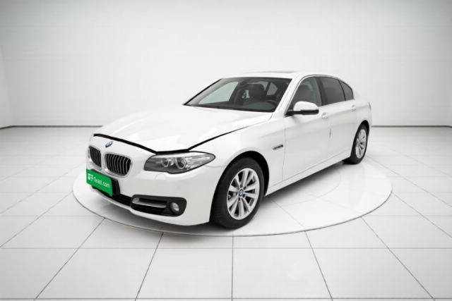 BMW 5 Series 2017 520Li Elegant Edition usado