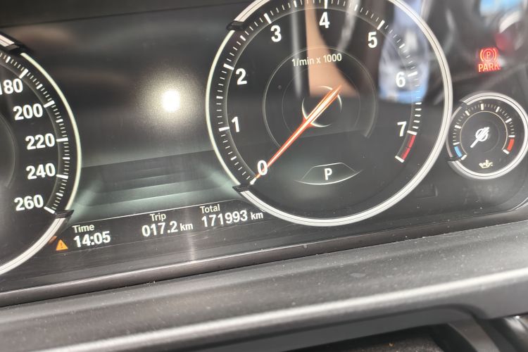 Used BMW 5 Series 2017 525Li Luxury Design Package Odometer Close Up