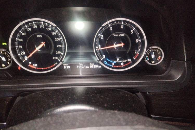 Used BMW 5 Series 2017 525Li Luxury Design Package Odometer Close Up