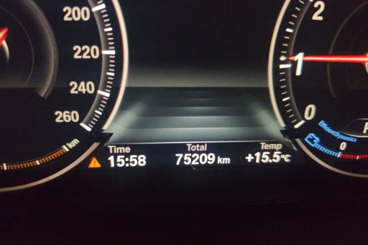 Used BMW 5 Series 2017 525Li Luxury Design Package Odometer Close Up