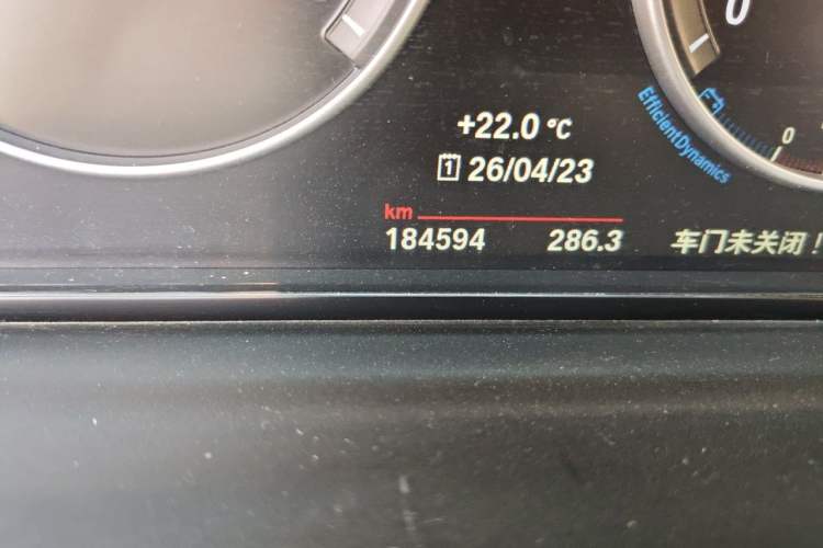 Used BMW 5 Series 2017 525Li Luxury Design Package Odometer Close Up