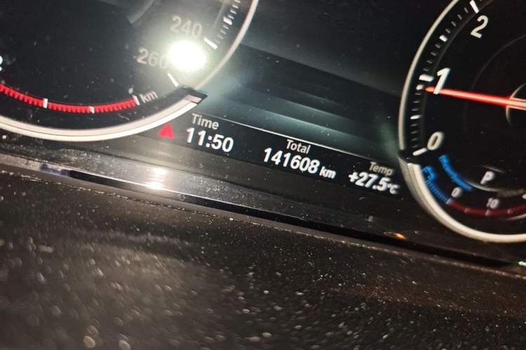 Used BMW 5 Series 2017 525Li Luxury Design Package Odometer Close Up