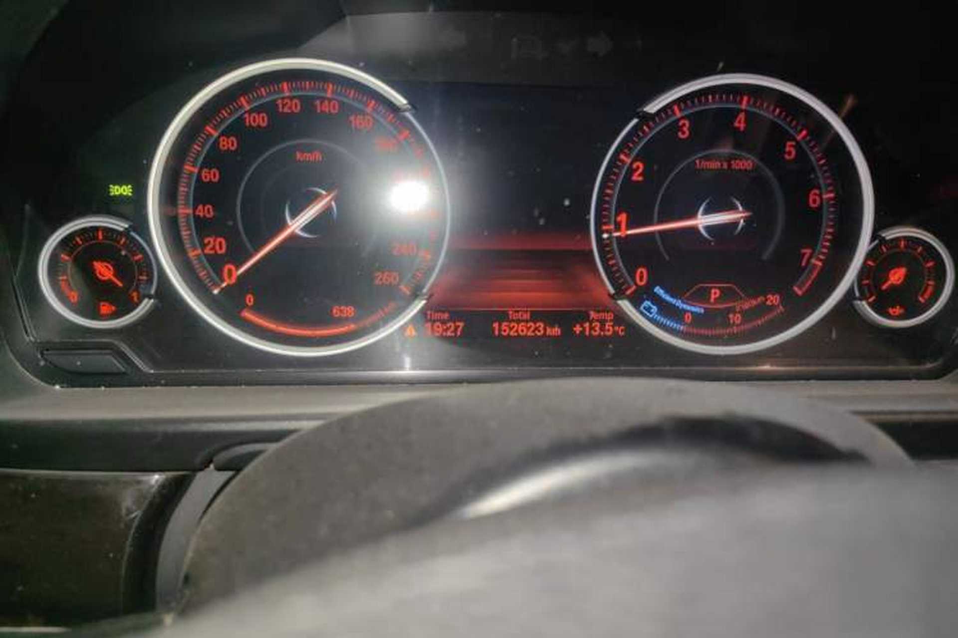 Used BMW 5 Series 2017 525Li Leading Model Odometer Close Up