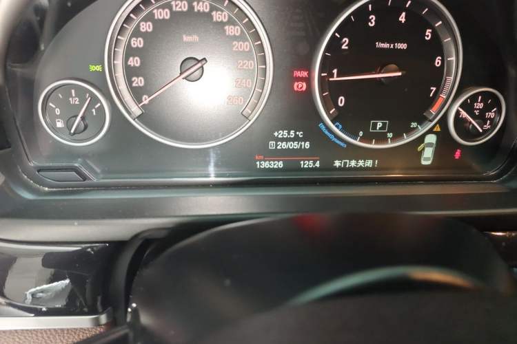 Used BMW 5 Series 2017 520Li Elegant Edition Odometer Close Up