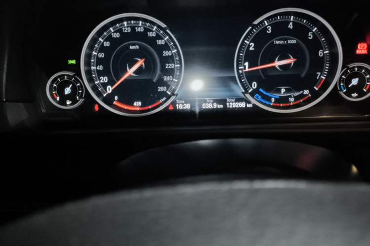 Used BMW 5 Series 2017 525Li Luxury Design Package Odometer Close Up