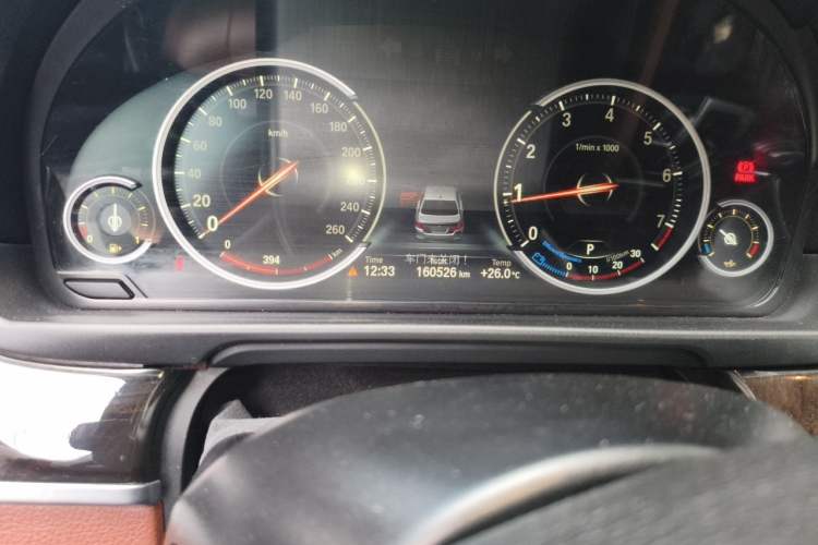 Used BMW 5 Series 2017 525Li Leading Model Odometer Close Up
