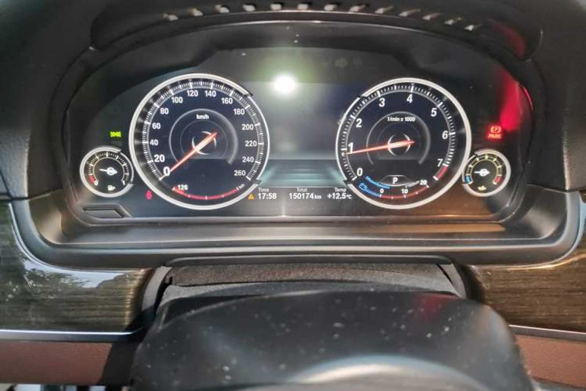 Used BMW 5 Series 2017 525Li Luxury Design Package Odometer Close Up