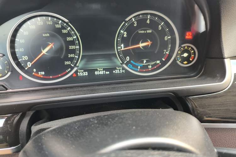 Used BMW 5 Series 2017 525Li Luxury Design Package Odometer Close Up