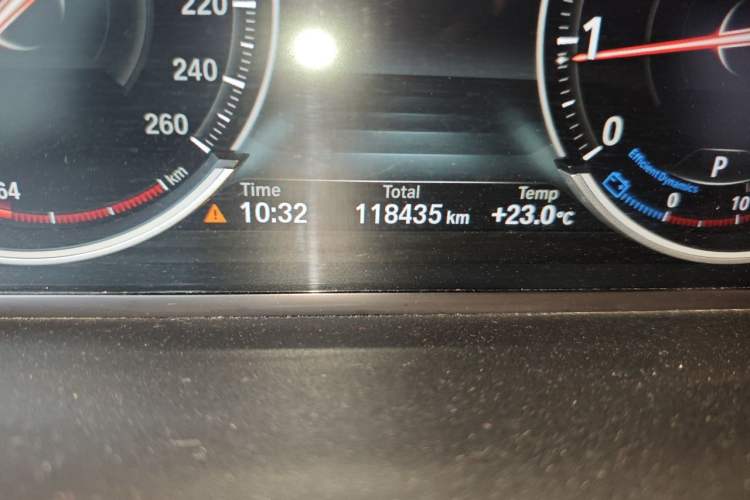 Used BMW 5 Series 2017 525Li Luxury Design Package Odometer Close Up