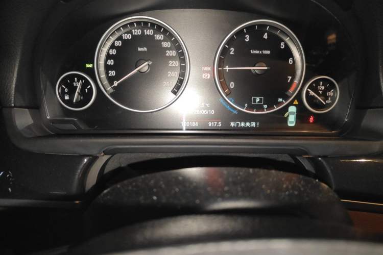 Used BMW 5 Series 2017 520Li Elegant Edition Odometer Close Up