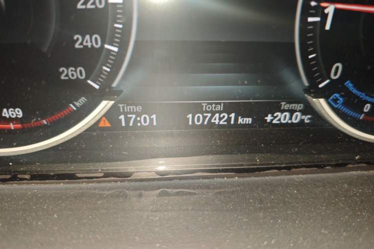 Used BMW 5 Series 2017 525Li Luxury Design Package Odometer Close Up