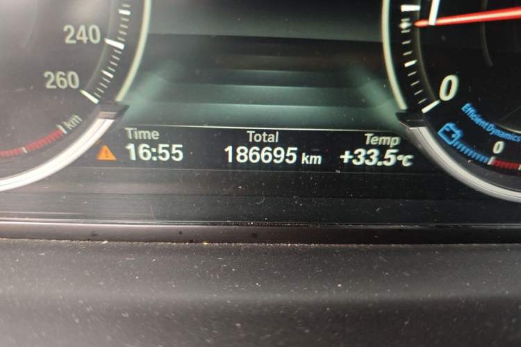 Used BMW 5 Series 2017 525Li Luxury Design Package Odometer Close Up