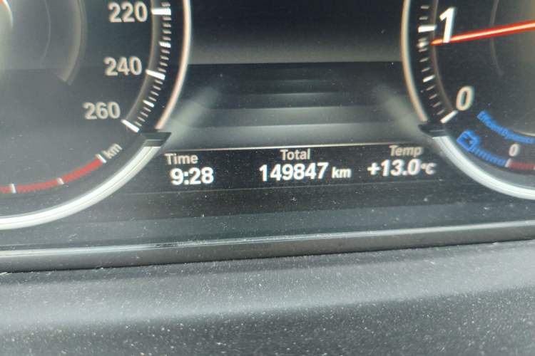 Used BMW 5 Series 2017 525Li Luxury Design Package Odometer Close Up