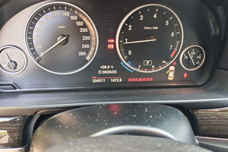 Used BMW 5 Series 2017 525Li Luxury Design Package Odometer Close Up