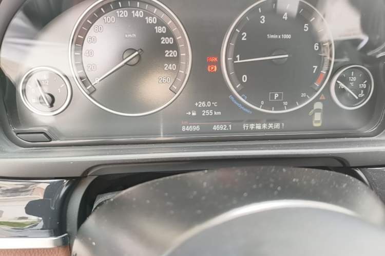Used BMW 5 Series 2017 520Li Elegant Edition Odometer Close Up