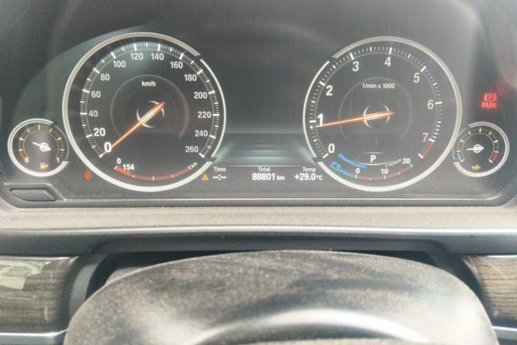 Used BMW 5 Series 2017 525Li Luxury Design Package Odometer Close Up